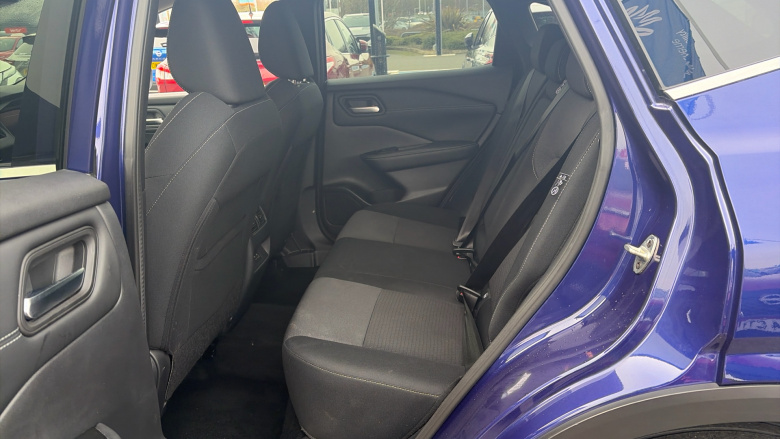 Nissan Qashqai 1.3 DiG-T MH N-Connecta 5dr Petrol Hatchback